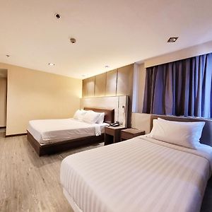 Executive King Suite